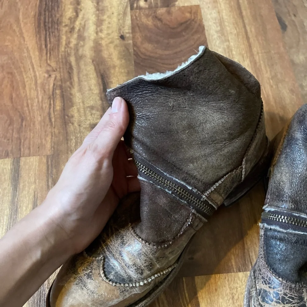 Bed Stu Women’s Fleece Lined Leather Boots